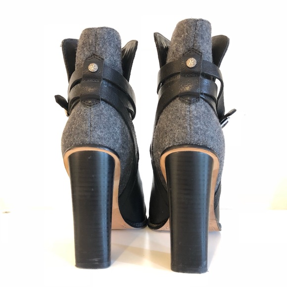 Cynthia Vincent booties. - Picture 2 of 6